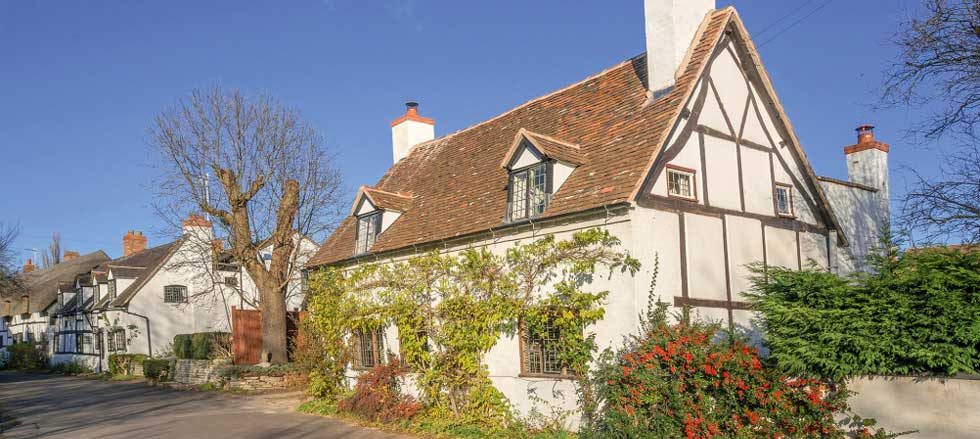 Repairing Brickwork Render Old Cottage