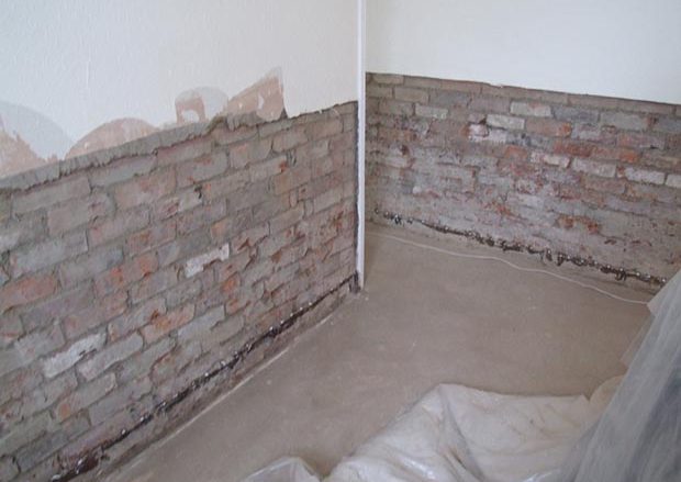 damp proof course and replaster2